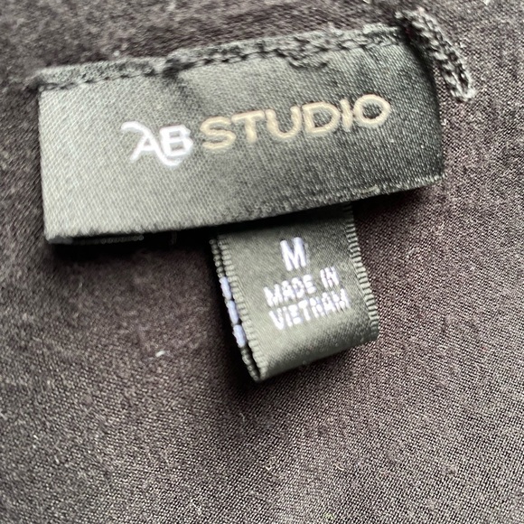 AB Studio Scoop Neckline Black Sheer Poncho with Inner Tank Top, Sz: Medium - Picture 4 of 8